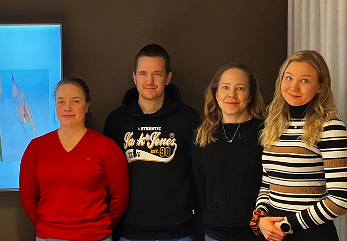 Helsingin yliopiston AGRI021-projektikurssin opiskelijat Johanna Salmi, Oskari Yli-Karro, Hanna-Katariina Hannula ja Noora Laaksonen