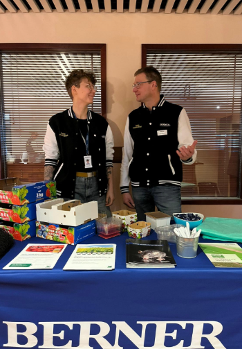 Asiantuntijamme viihtyvät yhdessä.